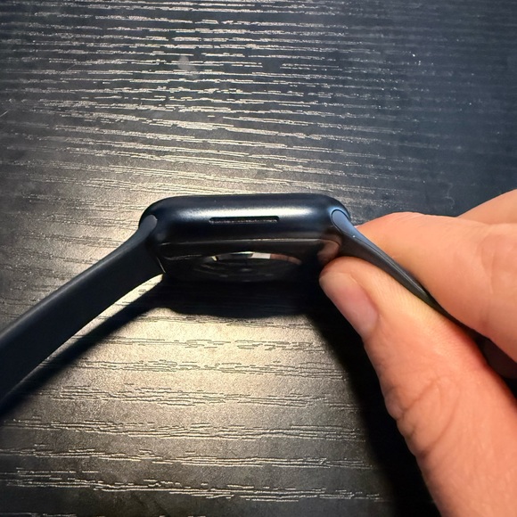 Apple Watch Series 8 GPS only - Picture 5 of 7